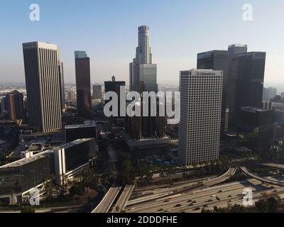 Los Angeles, Stati Uniti. 22 novembre 2020. Panografie aeree del centro di Los Angeles realizzate con una fotocamera drone. 11/24/2020 Los Angeles, CA USA (Foto di Ted Soqui/SIPA USA) Credit: Sipa USA/Alamy Live News Foto Stock