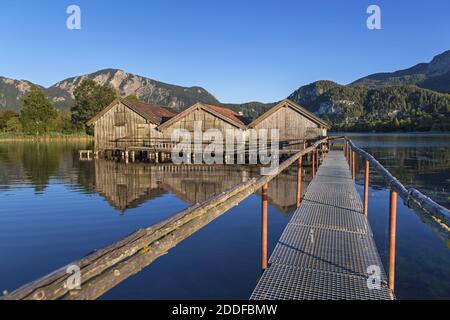 Geografia / viaggio, Germania, Baviera, Schlehdorf, boathouses sul lago Kochel (Kochelsee) al di fuori di, diritti-aggiuntivi-liquidazione-Info-non-disponibile Foto Stock