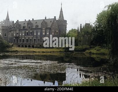 Schloss Paffendorf bei Bergheim, Deutschland 1920er Jahre. Schloss Paffendorf castello vicino a Bergheim, Germania 1920s. Foto Stock