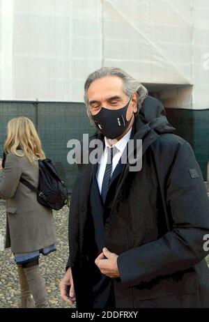 Milano, Italia. 25 Nov 2020. Funerale di Beppe Modenese nella Chiesa di Santa Maria della Passione in via Consevatorio (Milano - 2020-11-25, Maurizio Maule) p.s. la foto e' utilizzabile nel messaggio del contenuto in cui e' stata attaccata, e senza intenzione di diffondere il decoro delle persone presentate Credit: Agenzia indipendente di Foto/Alamy Live Foto Stock