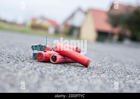 Bamberg, Germania. 22 novembre 2020. Bamberga, Germania 22 novembre 2020: Symbolbilder - 2020 - Boller/Boeller, giace su asfalto, | uso nel mondo Credit: dpa/Alamy Live News Foto Stock