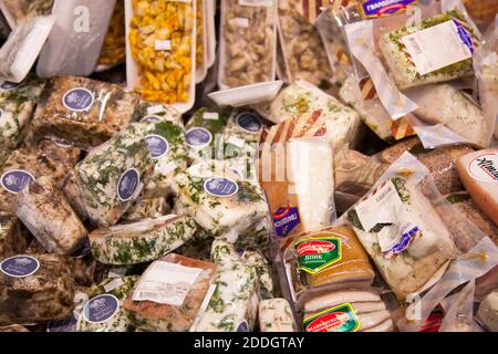 Kaliningrad, Russia - 18 novembre 2020: Un mucchio di lardo sul mercato. Foto Stock