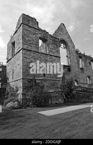 Torre latrina rimane degli arcivescovi di York del palazzo a Southwell, Nottinghamshire Foto Stock