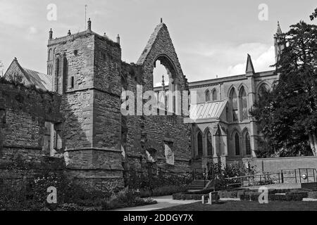 Parte delle rovine degli arcivescovi di York's Southwell Palace di motivi di Southwell Minster, Nottinghamshire Foto Stock