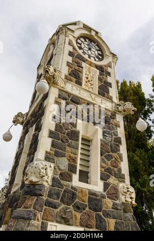 1929 Torre dell'Orologio di Edmonds, Christchurch, Nuova Zelanda, architetto - Francis Willis, scultore - William Trethewey. Foto Stock