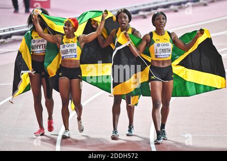 Natalliah Whyte, Shelly-Ann Fraser-Pryce, Jonielle Smith, Shericka Jackson (Giamaica). 4x100 relè medaglia d'oro. Campionato mondiale di atletica, Doha 2019 Foto Stock