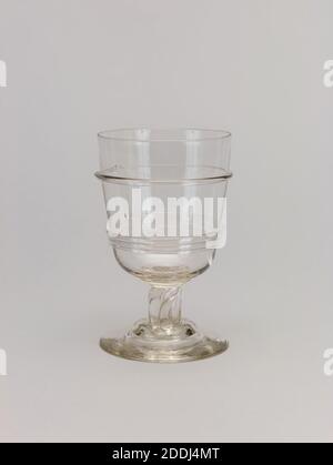 Champagne Glass, 1859-1875 Produttore: James Powell & Sons, Philip Webb, Applied Arts, GlassPre-Raphaelite Foto Stock