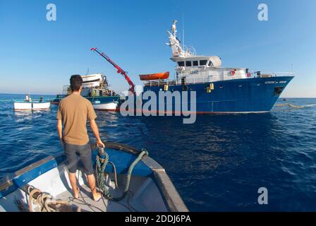 Pesca del tonno rosso nell'Atlantico pesca in barca nel Mar Mediterraneo. Foto Stock