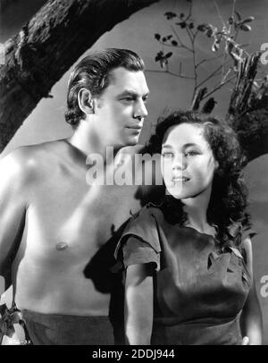 JOHNNY WEISSMULLER e MAUREEN o'SULLIVAN hanno presentato il ritratto pubblicitario per TARZAN FUGGE aka LA CATTURA DI TARZAN 1936 registi RICHARD THORPE JOHN FARROW JAMES C. McKay GEORGE B. SEITZ WILLIAM A. WELLMAN sceneggiatura Cyril Hume basata su personaggi creati da Edgar Rice Burroughs Metro Goldwyn Mayer Foto Stock