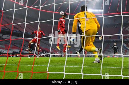 Monaco, Germania. 25 Nov 2020. Calcio: Champions League, FC Bayern Monaco di Baviera - RB Salzburg, stadio di gruppo, gruppo A, 4° incontro nell'Allianz Arena. Leroy Sane (M) di Monaco segna l'obiettivo di renderlo 3-0. Credit: Sven Hoppe/dpa/Alamy Live News Foto Stock