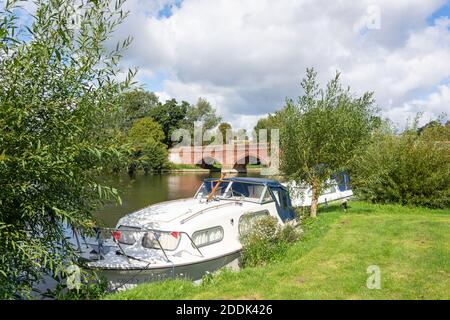 Clifton Hampden Bridge sul Tamigi, Clifton Hampden, Oxfordshire, Inghilterra, Regno Unito Foto Stock