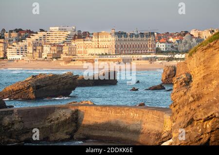 'Hotel du Palais' a Biarritz, Francia, il 15 luglio 2019. La località balneare francese sud-occidentale di Biarritz, conosciuta in Francia come la 'Cote Basque', ospiterà il 45° vertice annuale del Gruppo dei sette (G7) nazioni dal 24 al 26 agosto 2019. L'edificio sarà completamente rinnovato in vista della cima. Foto di ABACAPRESS.COM Foto Stock