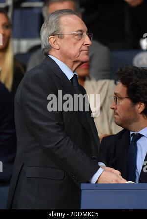 Il presidente del Real Madrid Florentino Perez guarda dagli stand la Champions League Paris Saint-Germain contro la partita di calcio del Real Madrid allo stadio Parc des Princes di Parigi, Francia, il 18 settembre 2019. Foto di Christian Liegi/ABACAPRESS.COM Foto Stock