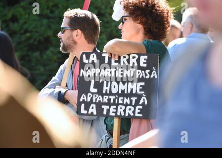 Manifesti durante il clima marcia che ha riunito quasi 5,000 persone a Strasburgo, Francia, il 21 settembre 2019. Questo incontro mira a chiedere al governo francese che vengano adottate misure concrete di fronte al cambiamento climatico. Foto di Nicolas Roses/ABACAPRESS.COM Foto Stock