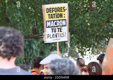 Manifesti durante il clima marcia che ha riunito quasi 5,000 persone a Strasburgo, Francia, il 21 settembre 2019. Questo incontro mira a chiedere al governo francese che vengano adottate misure concrete di fronte al cambiamento climatico. Foto di Nicolas Roses/ABACAPRESS.COM Foto Stock