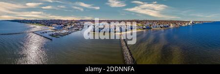 Panorama aereo di Chesapeake Beach sulla riva orientale di Maryland con barche a vela affitto vacanze mare Foto Stock