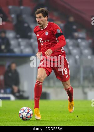 Monaco, Germania. 25 Nov 2020. Calcio: Champions League, FC Bayern Monaco di Baviera - RB Salzburg, stadio di gruppo, gruppo A, 4° incontro nell'Allianz Arena. Leon Goretzka di Monaco gioca la palla. Credit: Sven Hoppe/dpa/Alamy Live News Foto Stock