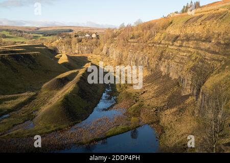 Vista autunnale della cava di Ashes in disuso a Stanhope, Contea di Durham, Inghilterra, Regno Unito Foto Stock