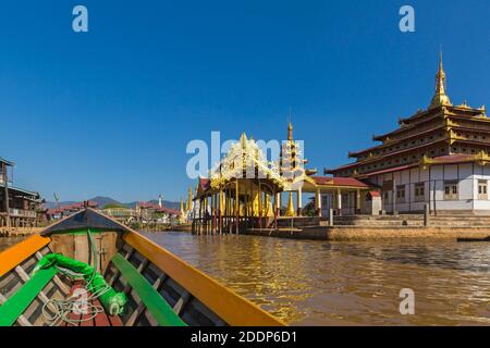 Lunga escursione in barca verso Golden Moon Restaurant e Aung Mingalar Pagoda, Nyaungshwe, Stato Shan, Lago Inle, Myanmar (Birmania), l'Asia in febbraio Foto Stock