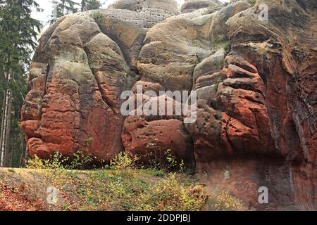 Formazione rocciosa Kelchsteine nei Monti Zittau, Germania, Sassonia, Oybin Foto Stock