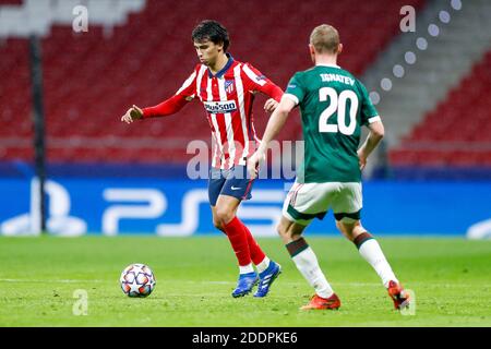 Joao Felix dell'Atletico de Madrid e Vladislav Ignatiev di Lokomotiv in azione durante la UEFA Champions League, Gruppo A footba / LM Foto Stock