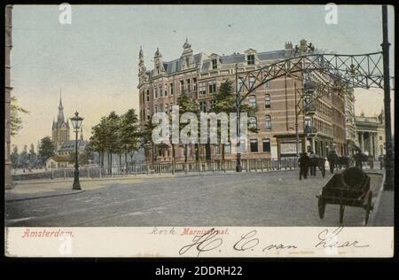 Korte Marnixstraat vanuit de Marnixstraat naar het Haarlemmerplein met de Haarlemmerpoort, Foto Stock