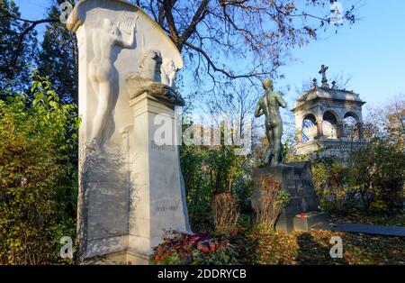 Wien, Vienna: Tomba d'onore di Johannes Brahms a Zentralfriedhof (Cimitero Centrale) nel 11. Simmering, Vienna, Austria Foto Stock