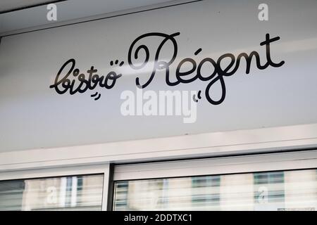 Bordeaux , Aquitaine / Francia - 11 11 2020 : Bistro regent testo segno e logo davanti al ristorante francese catena edificio Foto Stock