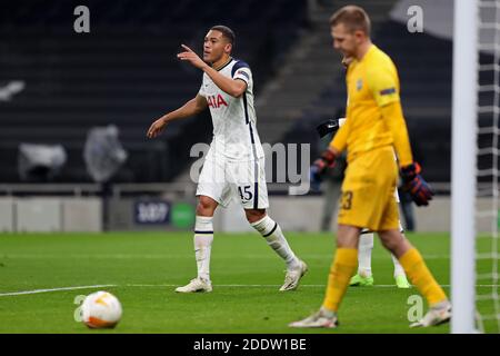 LONDRA, INGHILTERRA. IL 26 NOVEMBRE Carlos Vinicius celebra il suo secondo goal durante la partita UEFA Europa League Group J tra Tottenham Hotspur e PFC Ludogorets Razgrad al Tottenham Hotspur Stadium di Londra giovedì 26 novembre 2020. (Credit: Jon Bromley | MI News) Credit: MI News & Sport /Alamy Live News Foto Stock