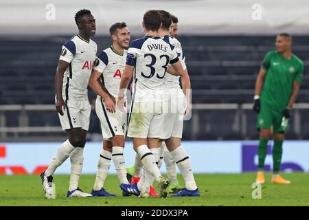 LONDRA, INGHILTERRA. 26 NOVEMBRE il centrocampista di Tottenham Harry Winks celebra il suo obiettivo durante la partita UEFA Europa League Group J tra Tottenham Hotspur e PFC Ludogorets Razgrad al Tottenham Hotspur Stadium di Londra giovedì 26 novembre 2020. (Credit: Jon Bromley | MI News) Credit: MI News & Sport /Alamy Live News Foto Stock