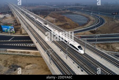 Jiangsu huaian opera in treni ad alta velocità in Cina Foto Stock