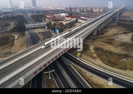 Jiangsu huaian opera in treni ad alta velocità in Cina Foto Stock