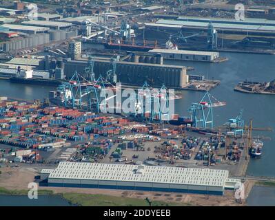 Fotografia aerea Liverpool Peel Ports Freeport, Seaforth Foto Stock