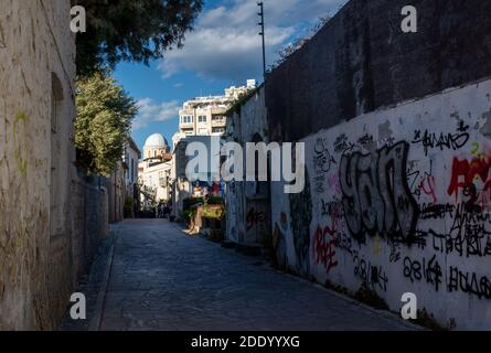 22 aprile 2019, Limassol, Cipro. Vuota e tranquilla strada della città vecchia. Foto Stock
