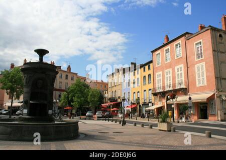 place de la république a issoire in alvernia (francia) Foto Stock