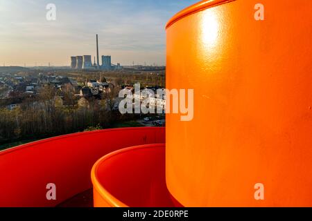 Scultura scoria segno mucchio, Haldenzeichen, torre di osservazione, scorie mucchio Franz, parte del Lipepark a Hamm, 5 cumuli di scorie sono stati collegati per formare un genere Foto Stock