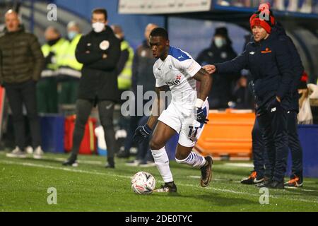 Birkenhead, Regno Unito. 27 Nov 2020. Corey Blackett-Taylor di Tranmere Rovers in azione. Emirates fa Cup, 2° round match, Tranmere Rovers contro Brackley Town a Prenton Park, Birkenhead, Wirral venerdì 27 novembre 2020. Questa immagine può essere utilizzata solo per scopi editoriali. Solo per uso editoriale, è richiesta una licenza per uso commerciale. Nessun uso in scommesse, giochi o un singolo club/campionato/giocatore publications.pic di Chris Stading/Andrew Orchard sports photography/Alamy Live News Credit: Andrew Orchard sports photography/Alamy Live News Foto Stock