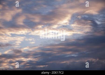 Spettacolari nuvole di caduta sull'oceano Atlantico a Cape Cod, Provincetown, Massachusetts. Foto Stock