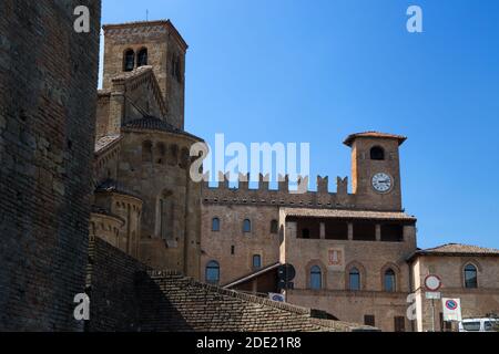 CASTELLO d'ARQUATO, 25 AGOSTO 2020 - Palazzo Podestà a Castell'Arquato, provincia Piacenza, Emilia Romagna, Italia Foto Stock