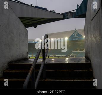 Hillsborough, Sheffield, Yorkshire, Regno Unito. 28 Nov 2020. Campionato di calcio della Lega inglese, Sheffield Wednesday versus Stoke City; Hillsborough cammina fino allo stadio prima del calcio d'inizio Credit: Action Plus Sports/Alamy Live News Foto Stock