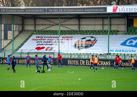 DORDRECHT, Paesi Bassi. 28 novembre 2020. Calcio, campionato olandese Jupiler, stagione 2020/2021, riscaldamento Jong Ajax durante la partita Dordrecht - Jong Ajax Credit: Pro Shots/Alamy Live News Foto Stock