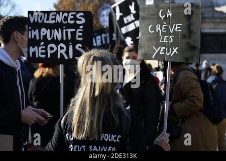 Protesta a Parigi contro il 'Global Security Law Project' - 28 Di novembre - Place de la République - Parigi - Francia Foto Stock