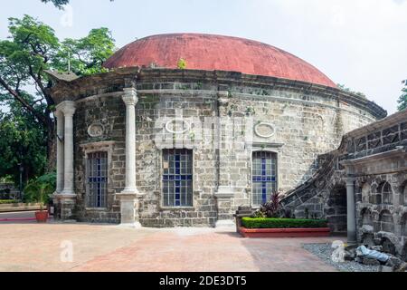 La cappella dell'era coloniale spagnola del cimitero di Paco a Manila, Filippine Foto Stock