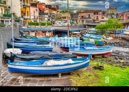 ACI Trezza con isole cicliche Foto Stock