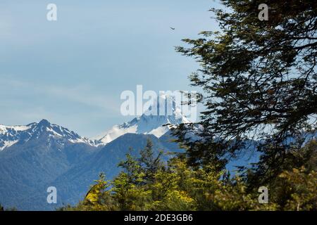 Cerro Tronador montagna vista dal Lago Todos Los Santos, Petrohue, Cile Foto Stock