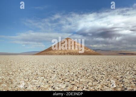 Cono de Arita dalla forma perfetta Foto Stock