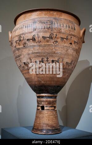 Krater funerario di terracotta. Greco, Attico, geometrico, ca. 725 a.C. tributato al laboratorio dei Tradoni. Camera della Grecia nel IV secolo a.C. in t Foto Stock