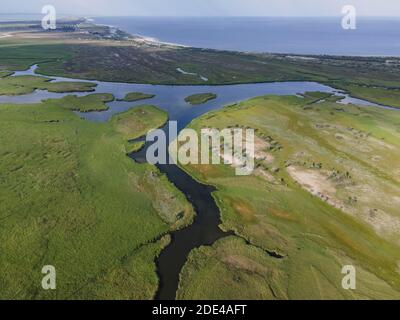 Vista aerea sulla Riserva della Biosfera del Danubio nel delta di Danuble, delta del Danubio, distretto di Vylkove, oblast di Odessa, Ucraina Foto Stock