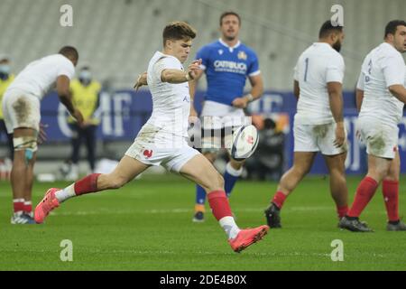 Saint Denis, Seine Saint Denis, Francia. 28 Nov 2020. Il Fly-half del team francese MATTHIEU JALIBERT in azione durante la Coppa d'autunno Nazioni 2020 Day 3 Pool B tra Francia e Italia allo Stade de France - St Denis - Francia. La Francia ha vinto 36-5 crediti: Pierre Stevenin/ZUMA Wire/Alamy Live News Foto Stock