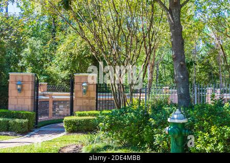 Grace Garden colombarium presso la Woodlands United Methodist Church splendido campus a Woodlands, Texas. Foto Stock